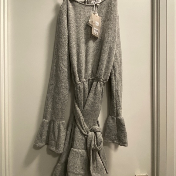 Sabo skirt knit dress in medium - Picture 3 of 3